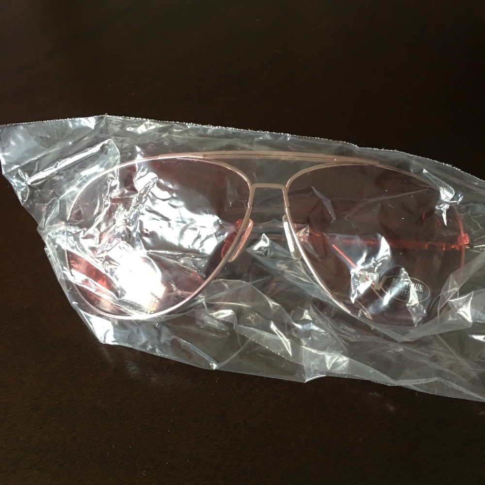 Sunglasses - Picture 5 of 5